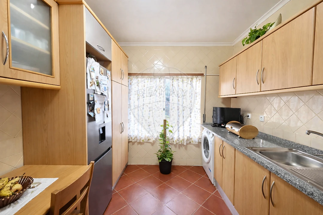 Apartamento T2 para Venda em Ota Foto 3