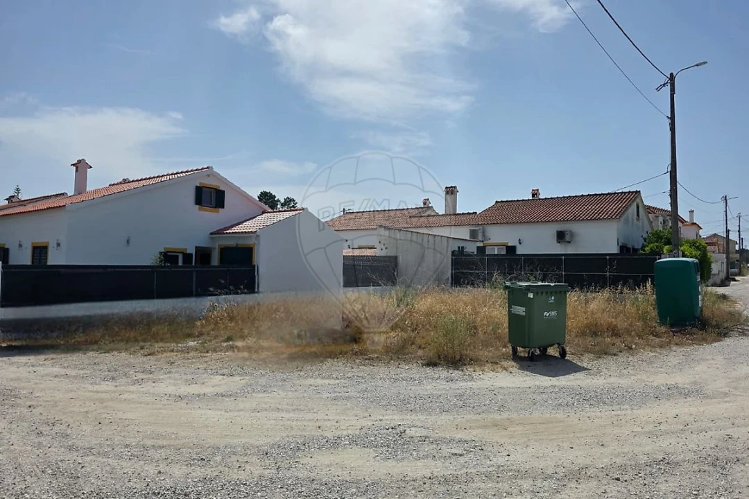 Terreno para Venda em Azeitão (São Lourenço e São Simão) Foto 1