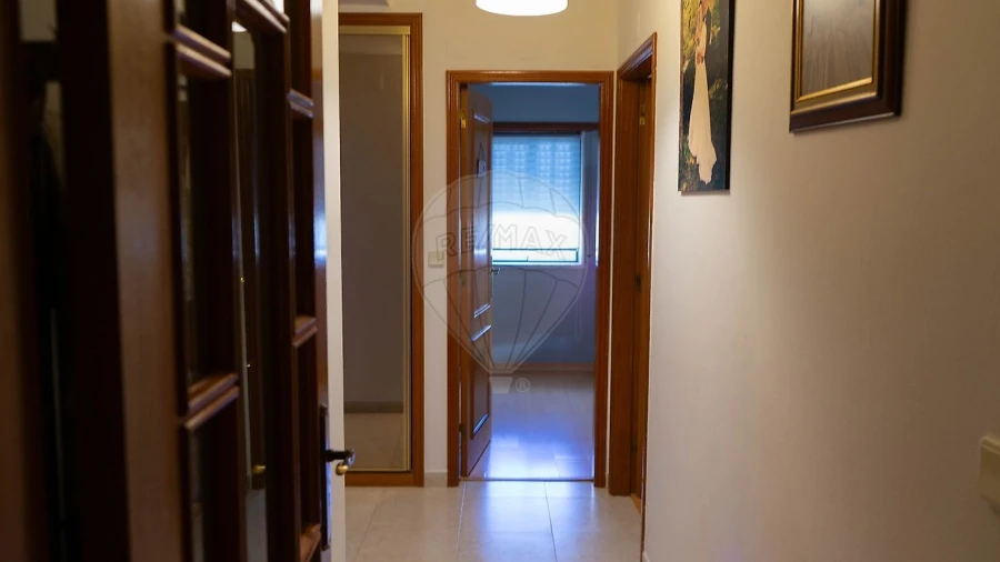 Apartamento T3 para Venda em Azambuja Foto 8