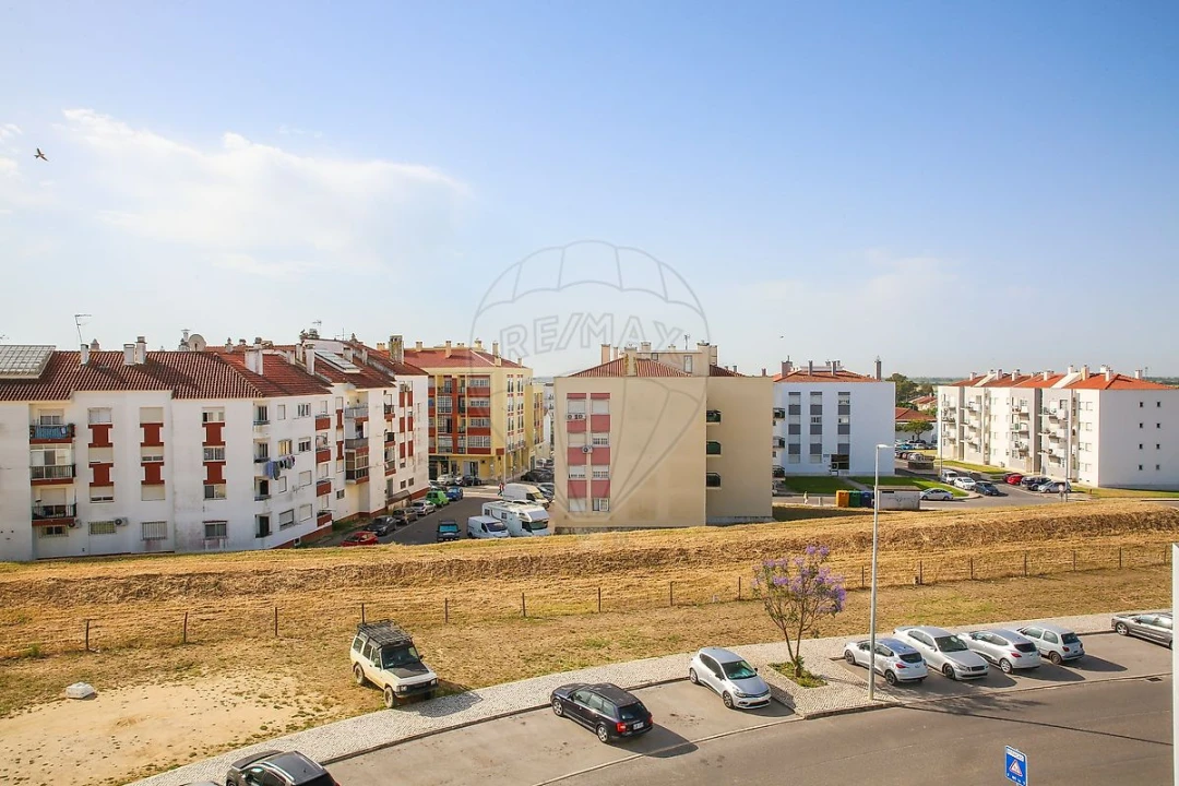 Apartamento T3 para Venda em Azambuja Foto 41