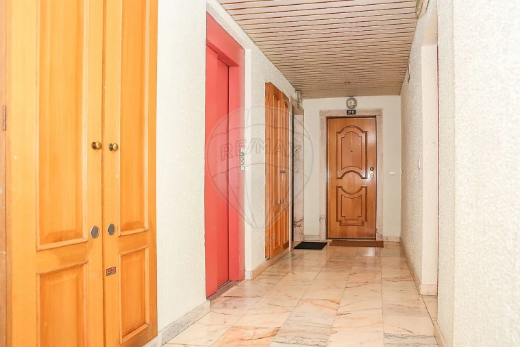 Apartamento T3 para Venda em Azambuja Foto 39