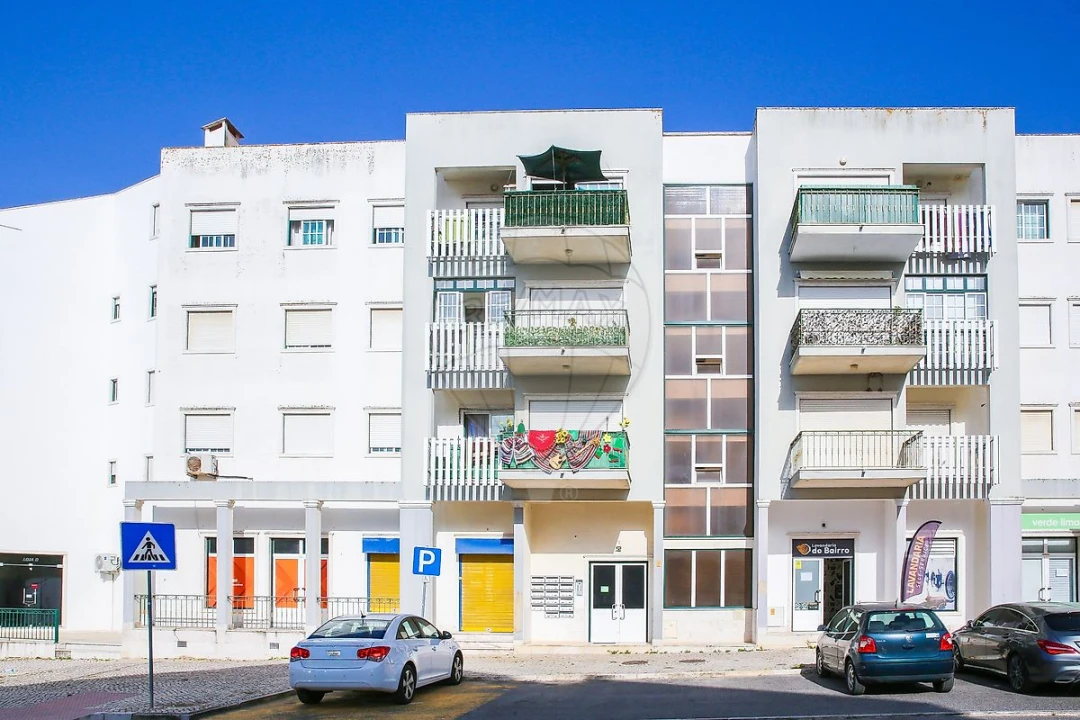 Apartamento T3 para Venda em Azambuja Foto 1