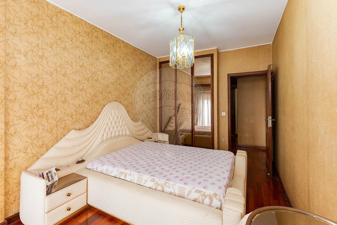 Apartamento T2 para Venda em Cidade da Maia Foto 19