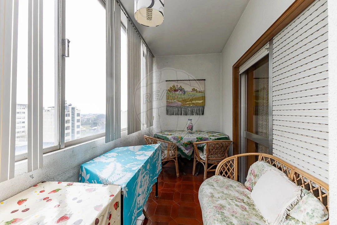 Apartamento T2 para Venda em Cidade da Maia Foto 4