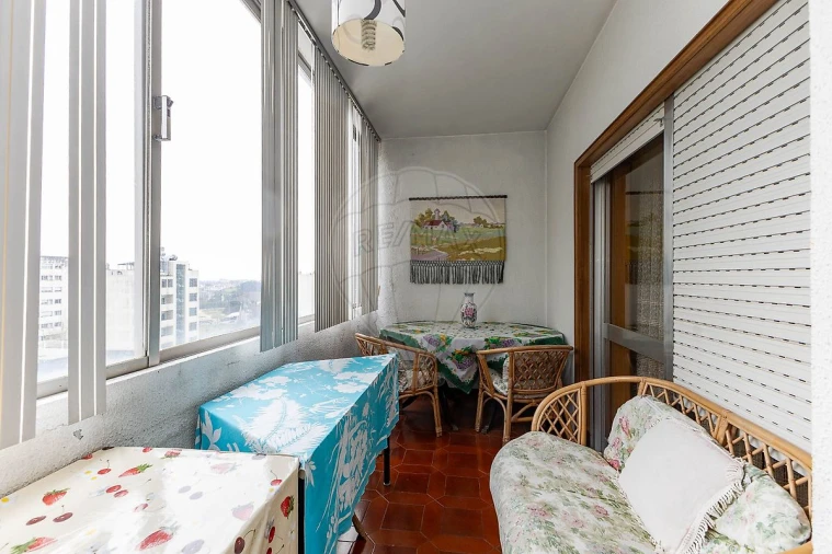 Apartamento T2 para Venda em Cidade da Maia Foto 4