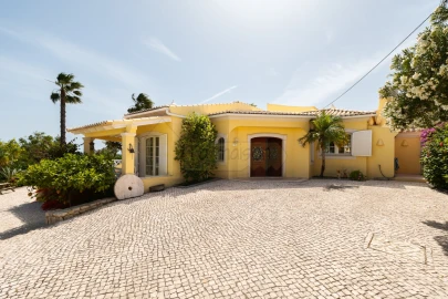 Moradia T3 para Venda em Loule (São Clemente)