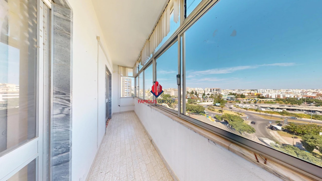 Apartamento T3 para Venda em Portimão Foto 13
