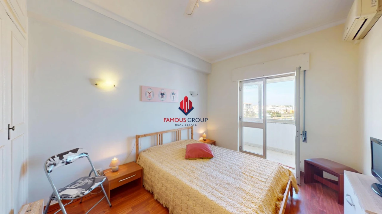 Apartamento T3 para Venda em Portimão Foto 9