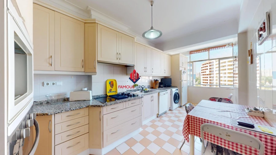 Apartamento T3 para Venda em Portimão Foto 21
