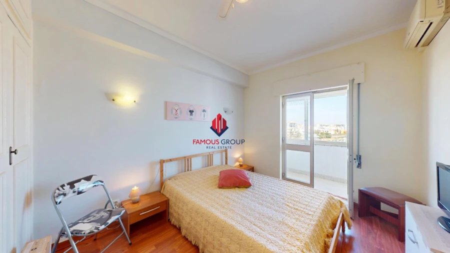 Apartamento T3 para Venda em Portimão Foto 9