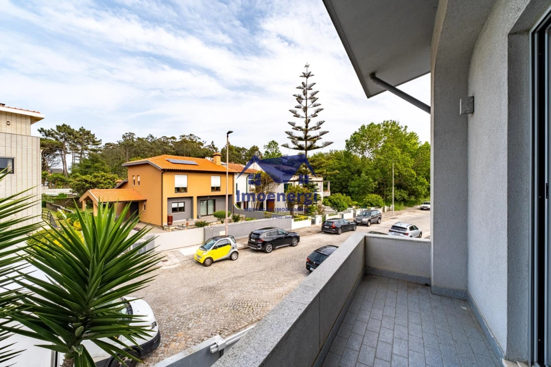 Moradia T4 para Venda em Arvore Foto 19