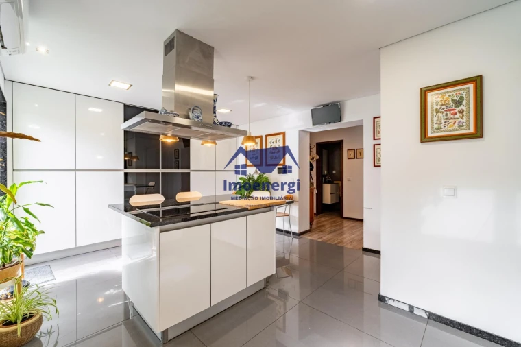 Moradia T4 para Venda em Arvore Foto 36