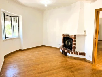 Apartamento T4 para Venda em Agualva e Mira-Sintra