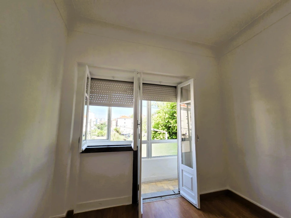 Apartamento T4 para Venda em Agualva e Mira-Sintra Foto 15