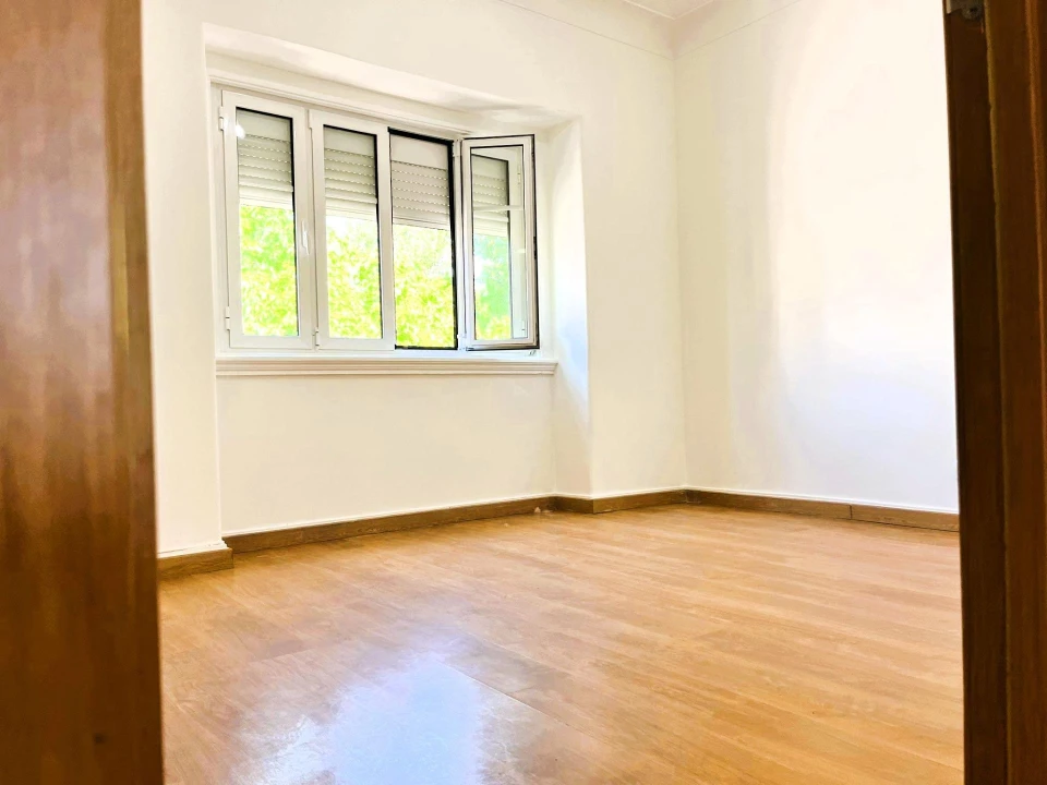 Apartamento T4 para Venda em Agualva e Mira-Sintra Foto 21