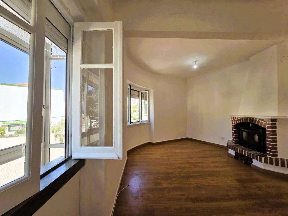 Apartamento T4 para Venda em Agualva e Mira-Sintra Foto 33