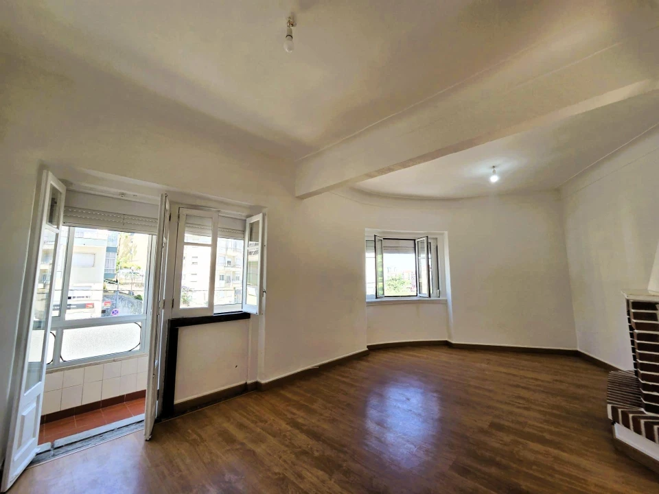 Apartamento T4 para Venda em Agualva e Mira-Sintra Foto 40