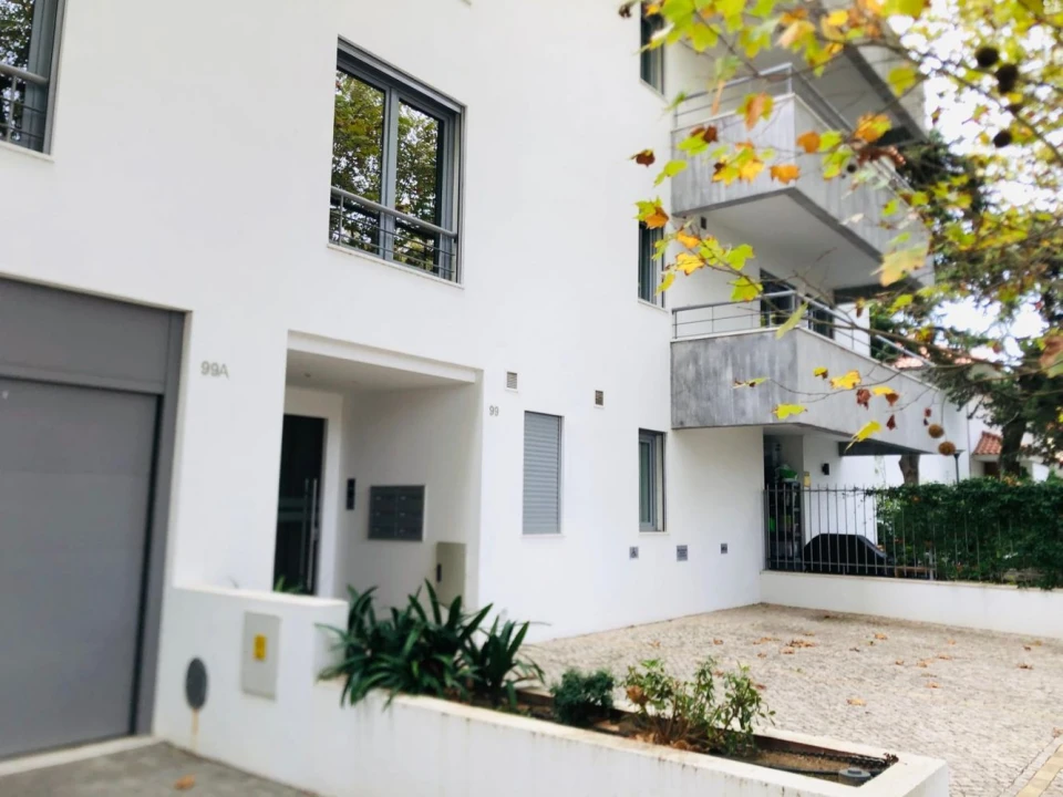 Apartamento T4 para Venda em Carcavelos e Parede Foto 20