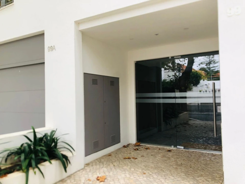 Apartamento T4 para Venda em Carcavelos e Parede Foto 21