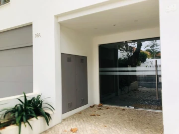 Apartamento T4 para Venda em Carcavelos e Parede