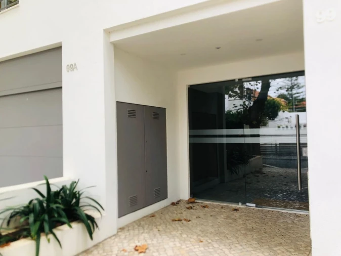 Apartamento T4 para Venda em Carcavelos e Parede Foto 21