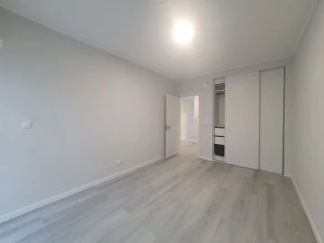 Apartamento T2 para Venda em Oeiras e São Julião da Barra, Paço de Arcos e Caxias