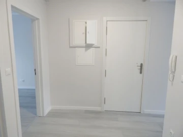 Apartamento T2 para Venda em Oeiras e São Julião da Barra, Paço de Arcos e Caxias