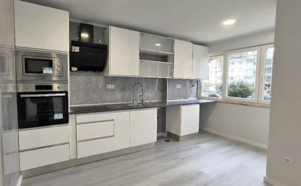 Apartamento T2 para Venda em Oeiras e São Julião da Barra, Paço de Arcos e Caxias