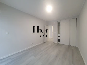 Apartamento T2 para Venda em Oeiras e São Julião da Barra, Paço de Arcos e Caxias