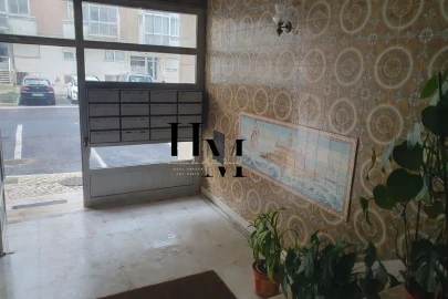 Apartamento T2 para Venda em Oeiras e São Julião da Barra, Paço de Arcos e Caxias