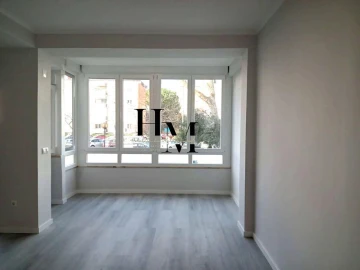 Apartamento T2 para Venda em Oeiras e São Julião da Barra, Paço de Arcos e Caxias