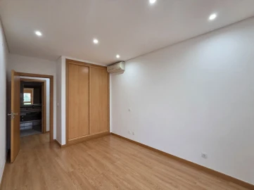 Apartamento T3 para Venda em Odivelas