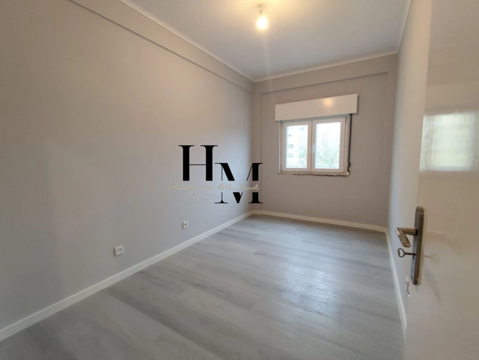 Apartamento T2 para Venda em Benfica Foto 6