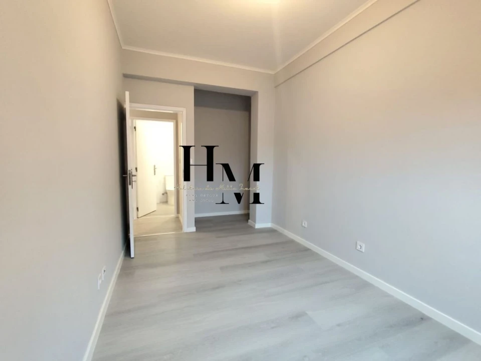 Apartamento T2 para Venda em Benfica Foto 7
