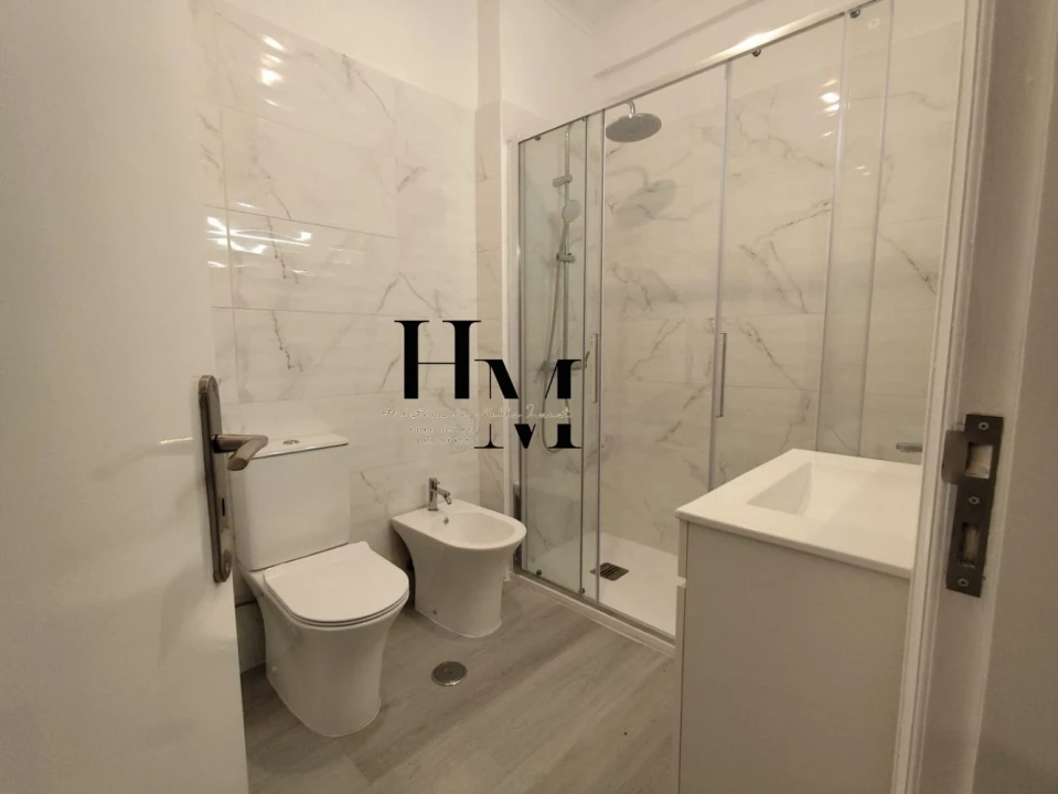 Apartamento T2 para Venda em Benfica Foto 9