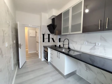 Apartamento T2 para Venda em Benfica