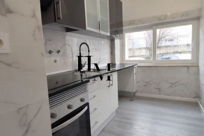 Apartamento T2 para Venda em Benfica