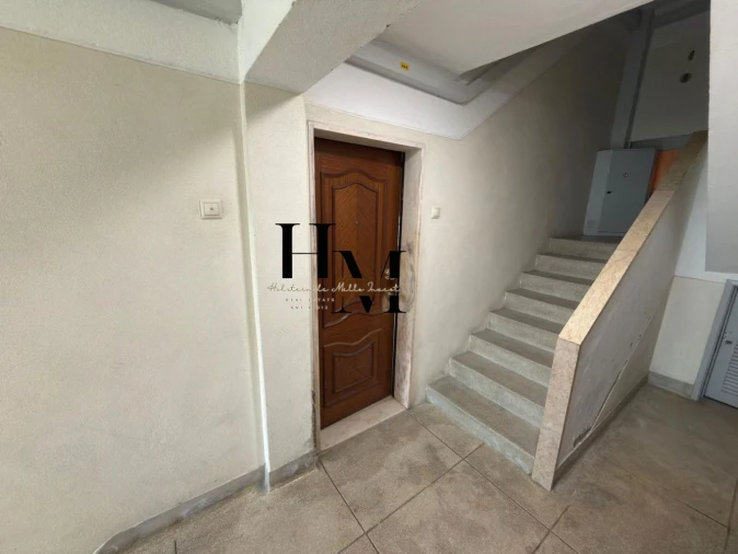 Apartamento T2 para Venda em Benfica Foto 12