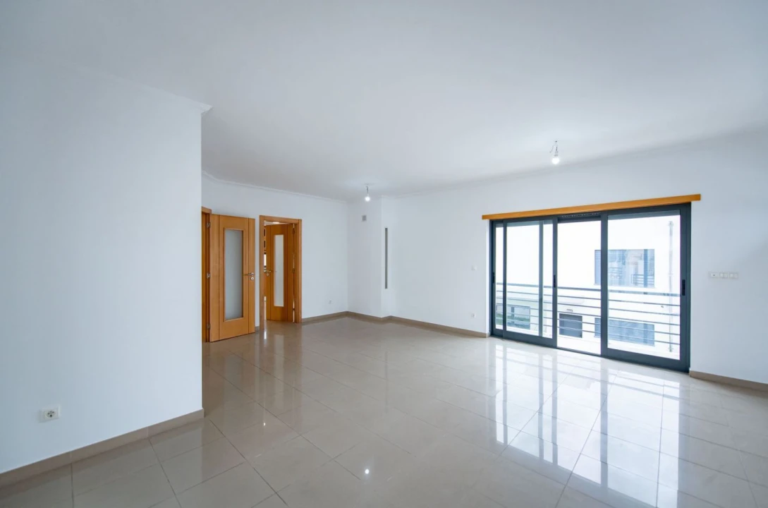 Moradia T5 para Venda em Laranjeiro e Feijó Foto 23