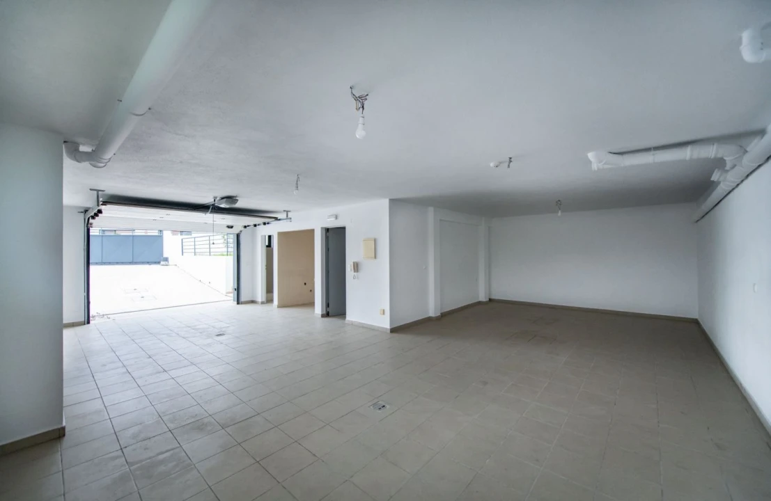 Moradia T5 para Venda em Laranjeiro e Feijó Foto 24