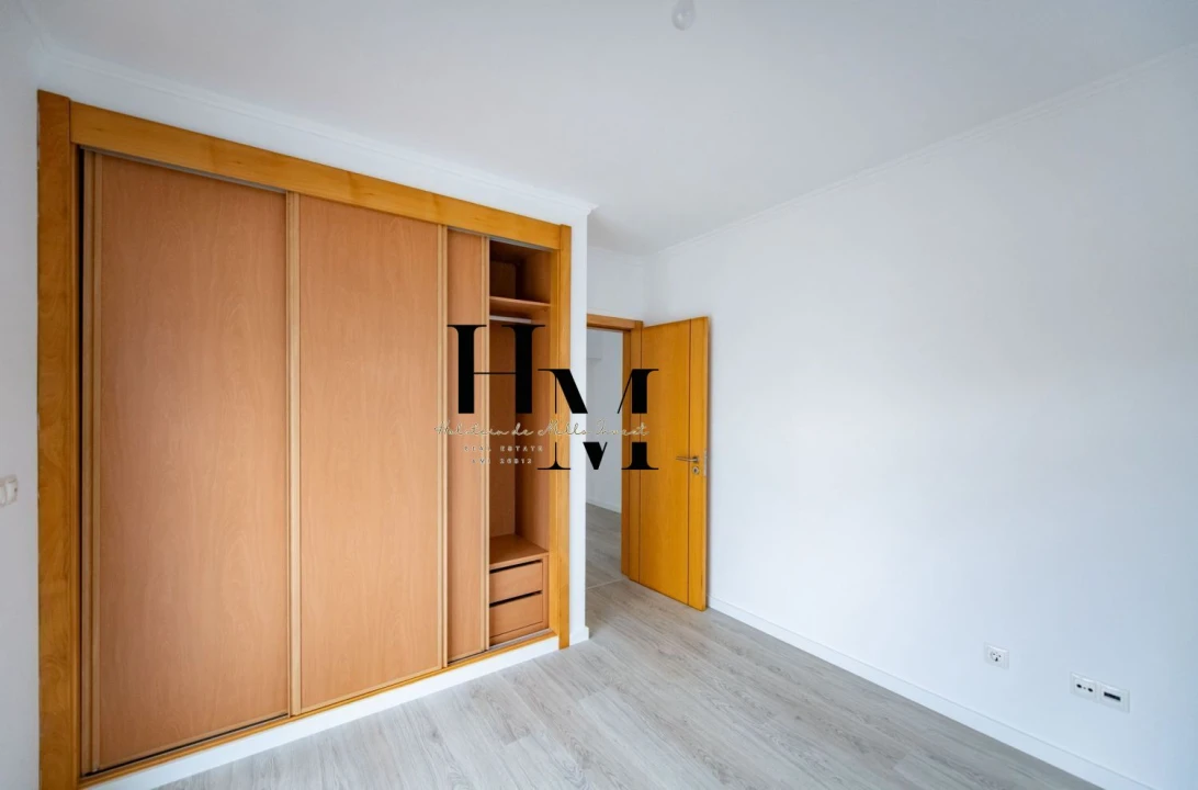 Moradia T5 para Venda em Laranjeiro e Feijó Foto 19