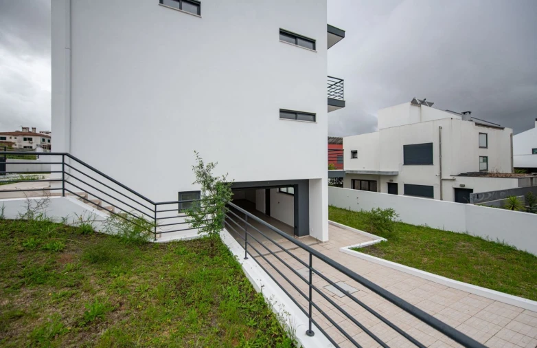 Moradia T5 para Venda em Laranjeiro e Feijó Foto 12