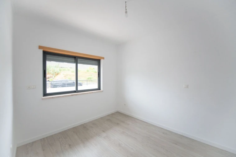 Moradia T5 para Venda em Laranjeiro e Feijó Foto 25