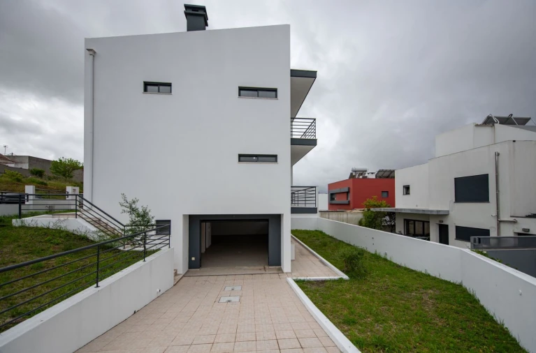 Moradia T5 para Venda em Laranjeiro e Feijó Foto 35