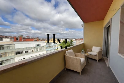 Apartamento T3 para Venda em Benfica