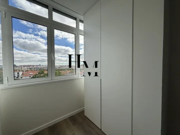 Apartamento T3 para Venda em Benfica