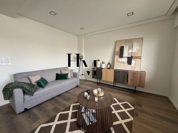Apartamento T3 para Venda em Benfica Foto 2