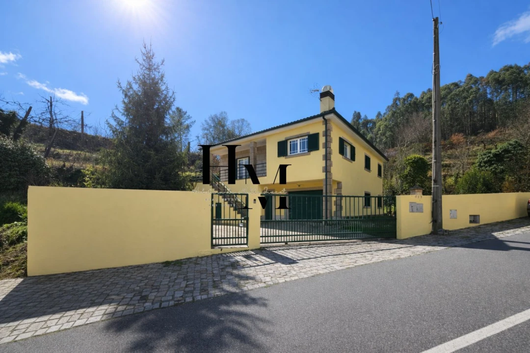 Moradia T4 para Venda em Amarante (São Gonçalo), Madalena, Cepelos e Gatão Foto 4