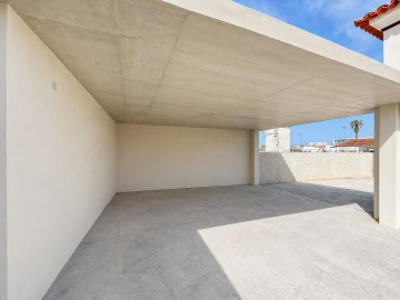 Moradia T4 para Venda em Coimbrão