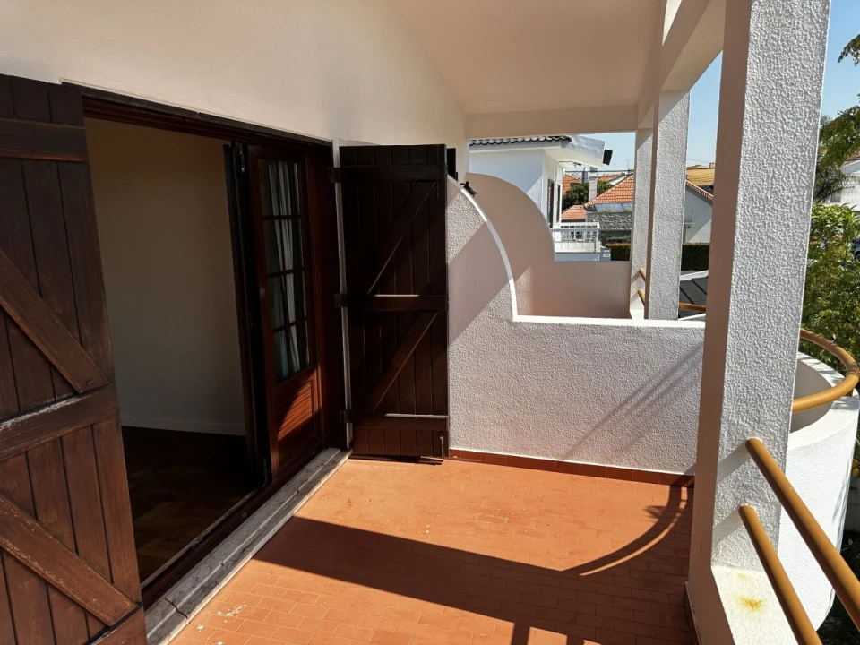 Moradia T4 para Venda em São Domingos de Rana Foto 28